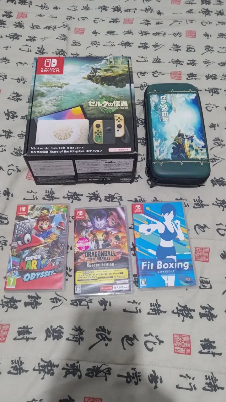 Nintendo Switch Versão Zelda só utilizado uma vez.