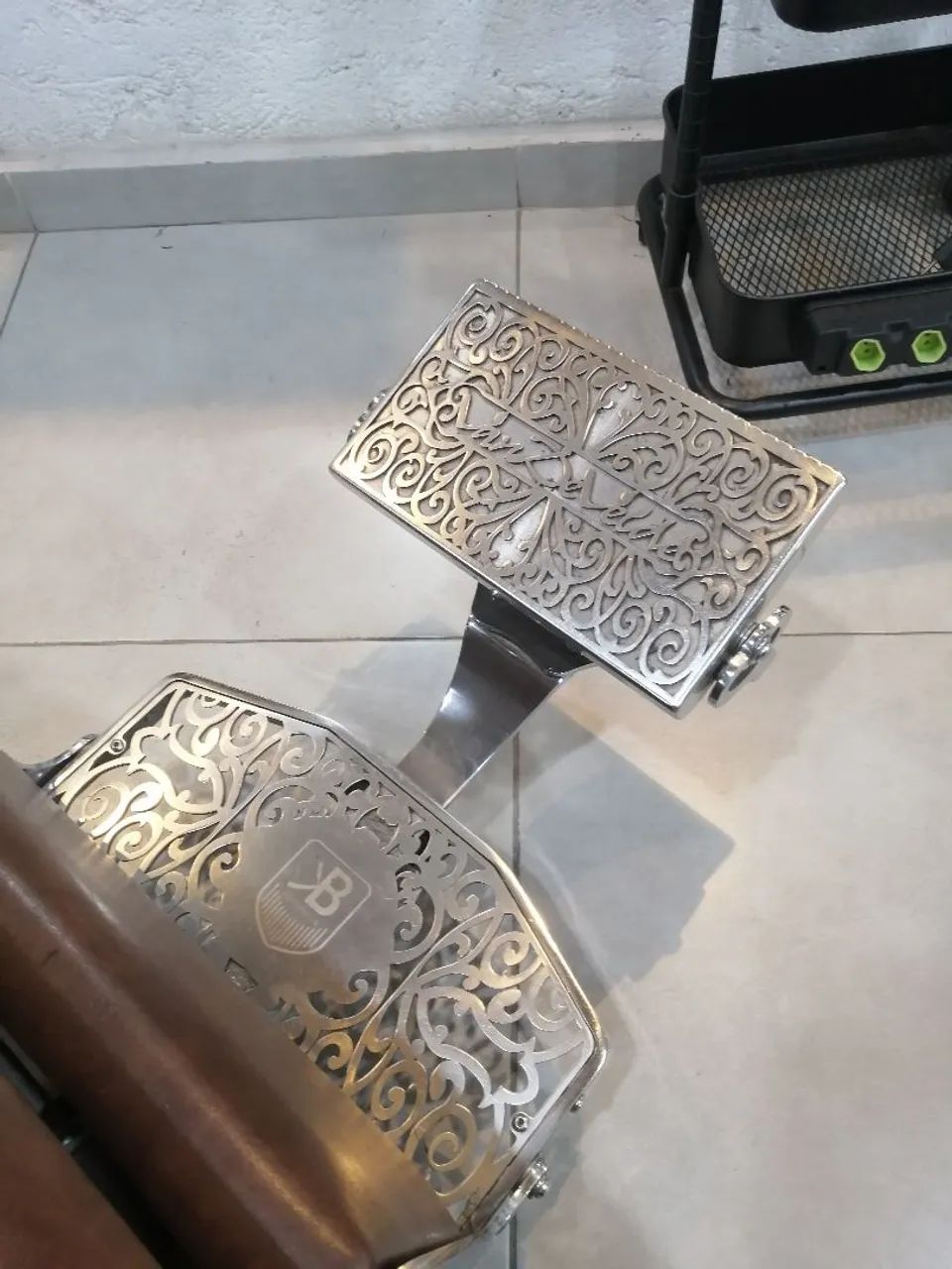 Cadeira Profissional Barbeiro Van De Velde! - Foto 5