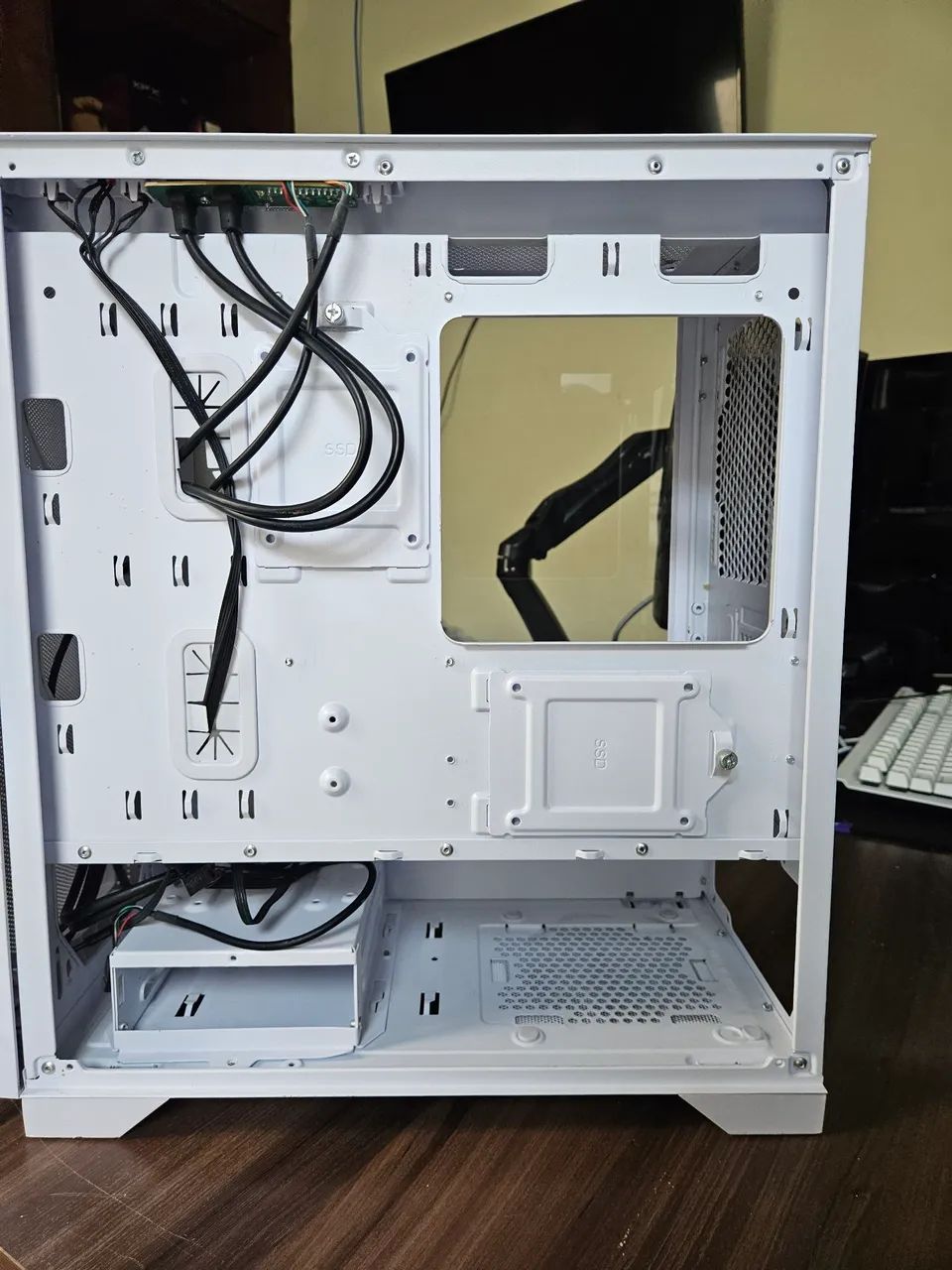 Gabinete Montech Air 100 - Foto 4