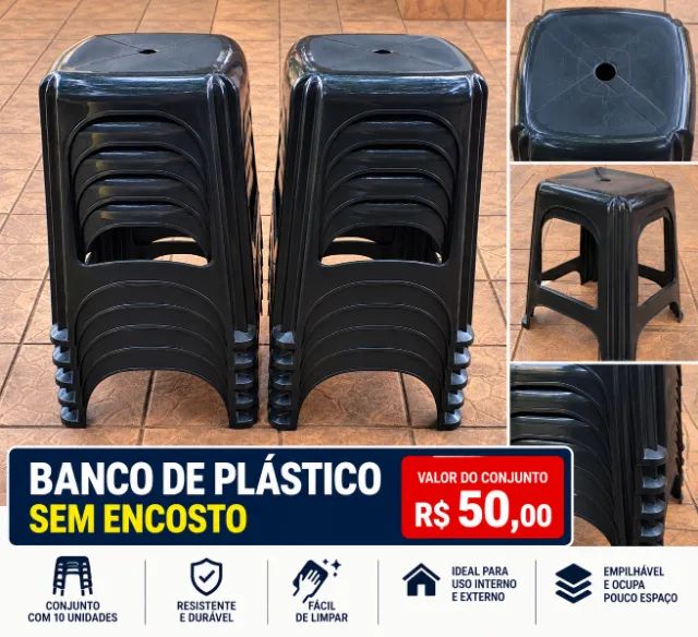 Conjunto com 10 bancos de plástico.