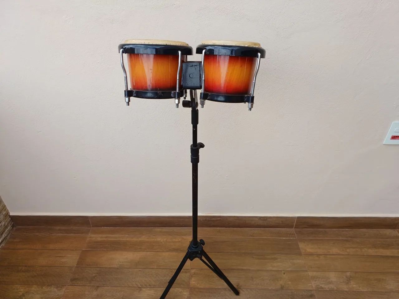 Bongô percussão com suporte  - Foto 3