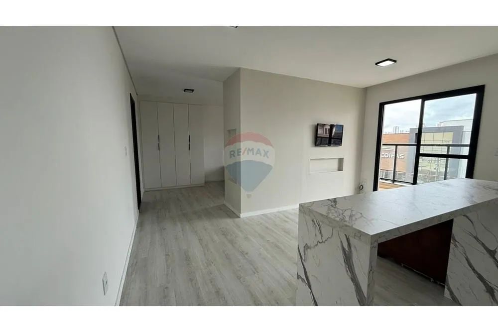 Apartamento com 1 Quartos para alugar, 60m² - Foto 3