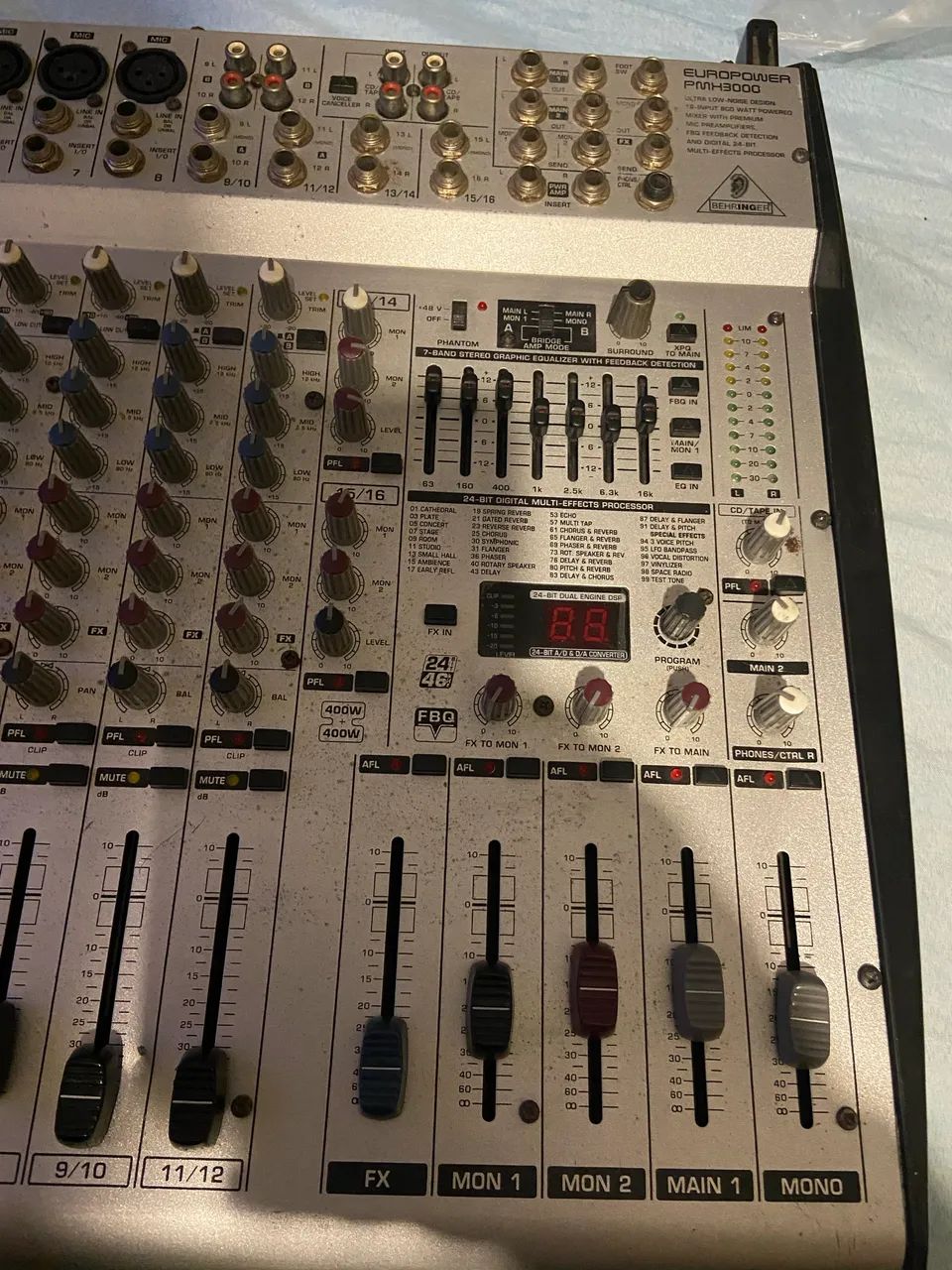 Mesa de som Behringer  - Foto 4