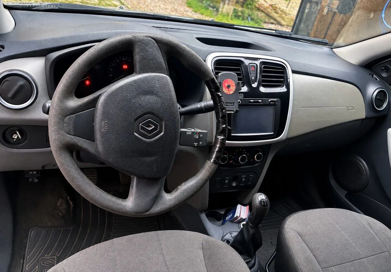 Vendo Logan sedã (Carro) - Foto 2