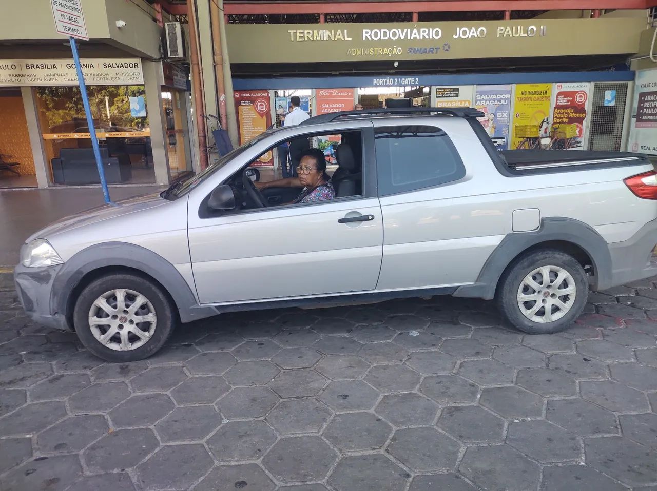 Fiat Strada Working Hard 1.4 Fire Flex 8V CD 2018 - Foto 3