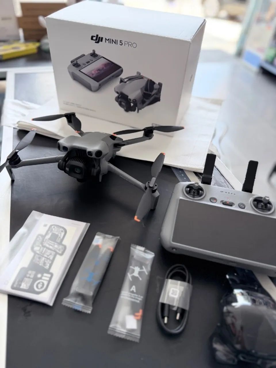 DRONE DJI MINI 5 PRO STANDARD COM TELA - IMPECÁVEL 