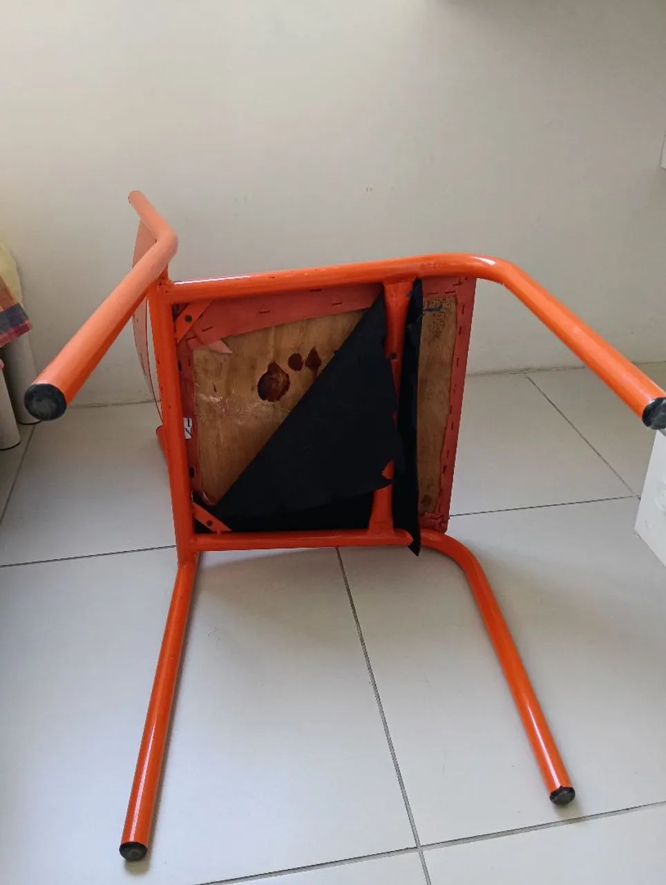 Cadeira de escritório laranja - Foto 2