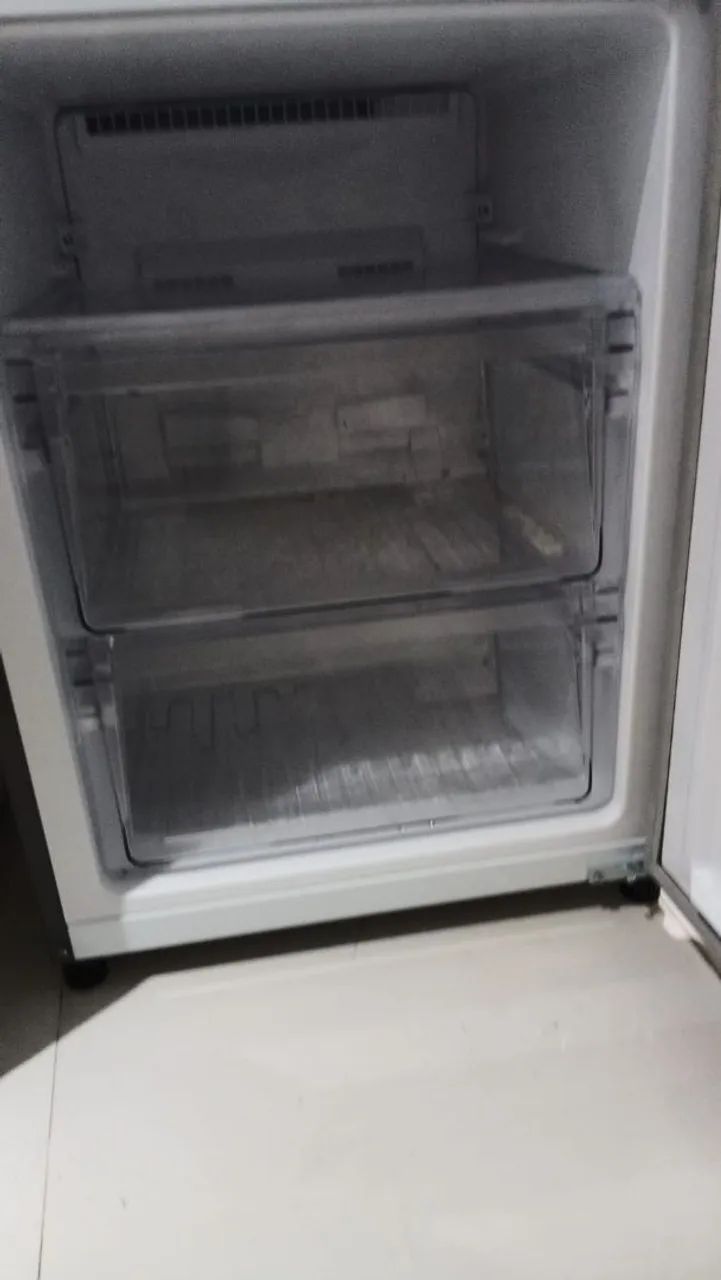 Refrigerador Booton freezer invert Panasonic  - Foto 2