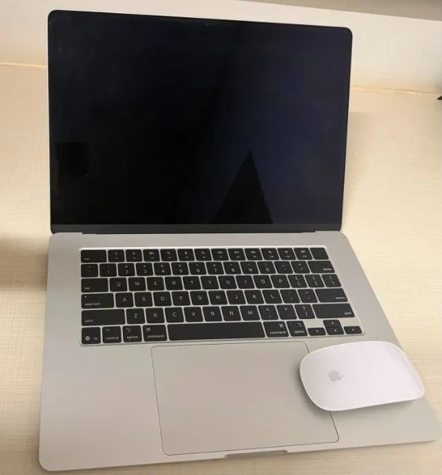 Macbook Air de 15 polegadas: chip SSD M4 de 512 GB - cor prata - Foto 2