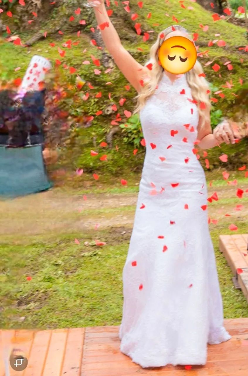 Vendo  ou troco vestido de noiva  - Foto 2