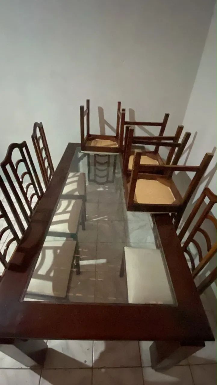 Vendo mesa com sete cadeiras  - Foto 3