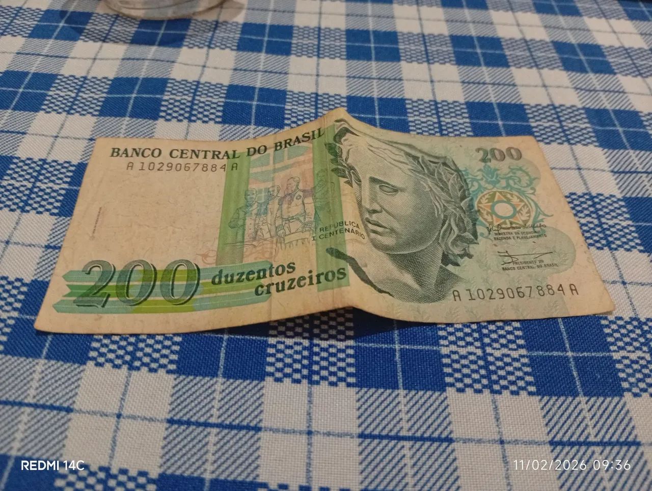 Nota antiga 200 cruzeiros 