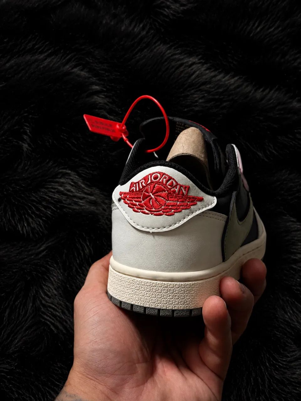 Tênis Nike Air Jordan 1 Olive  - Foto 4