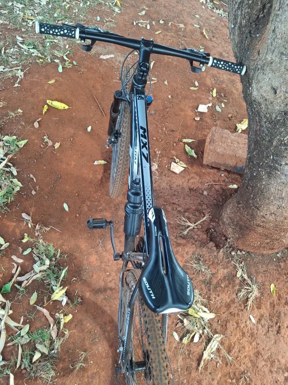 BICICLETA ARO 29 semi nova  - Foto 5