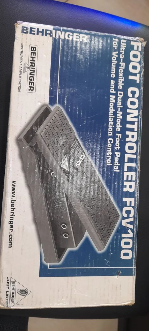 Pedal de volume e expressão fcv100 behringer usado 