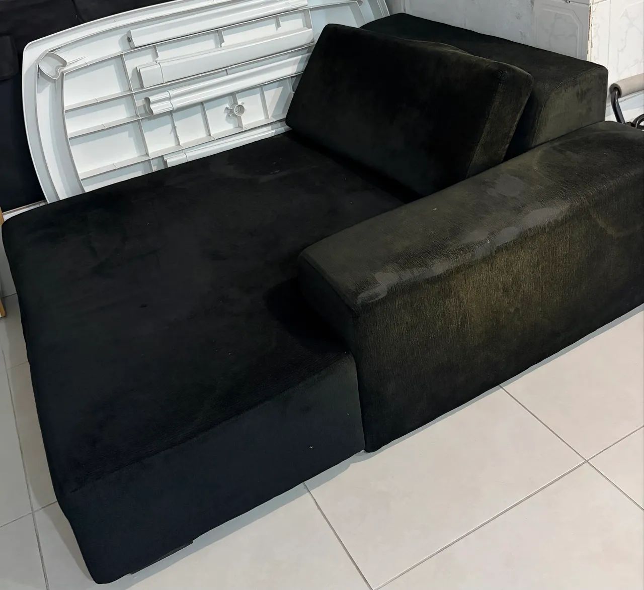 SOFÁ TIPO CHASE PRETO 