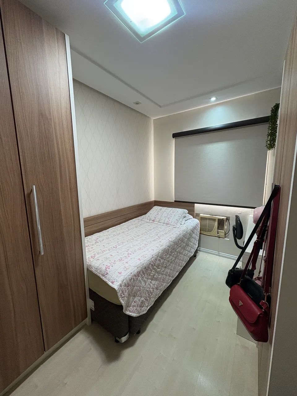 Quarto Para Mulheres Apenas (Leia Texto) 