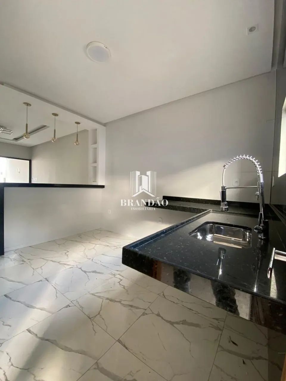 Imóvel com 3 quartos no bairro Guaribas - Foto 2