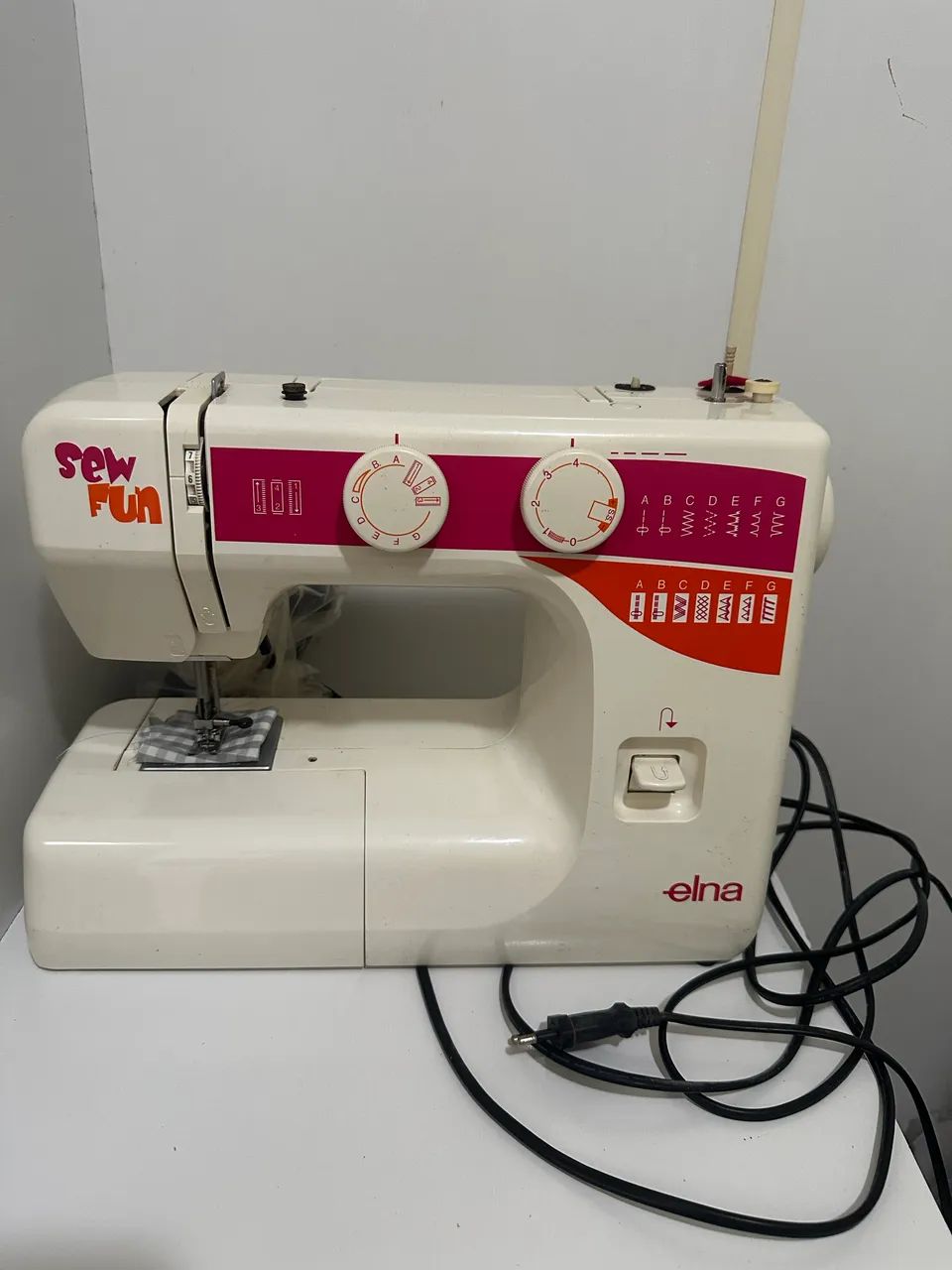 Máquina de costura  - Foto 3