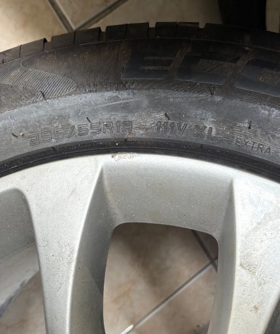 PNEU E ARO ORIGINAL BMW