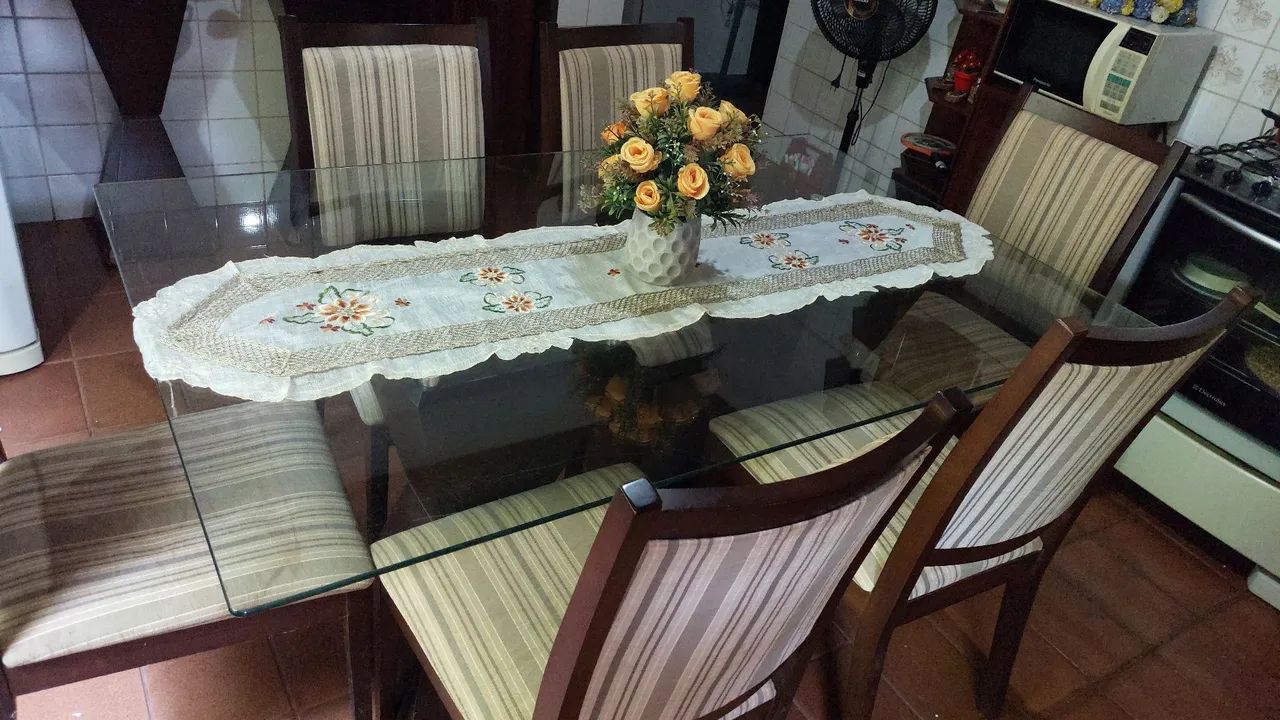Mesa sala de jantar + aparador  - Foto 4