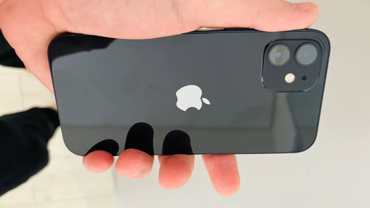iPhone12 ブラック　128G iPhone 12 128G Black - Celulares e Smartphones - Glória, Joinville