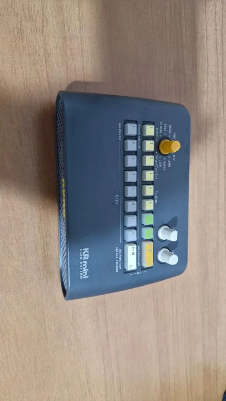 KORG KR Mini Drum Machine Bateria Eletronica