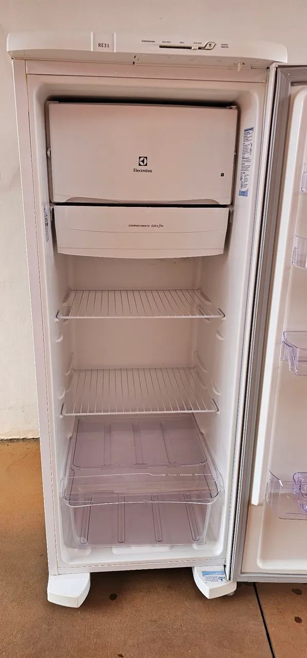 Geladeira electrolux RE31 - Foto 3