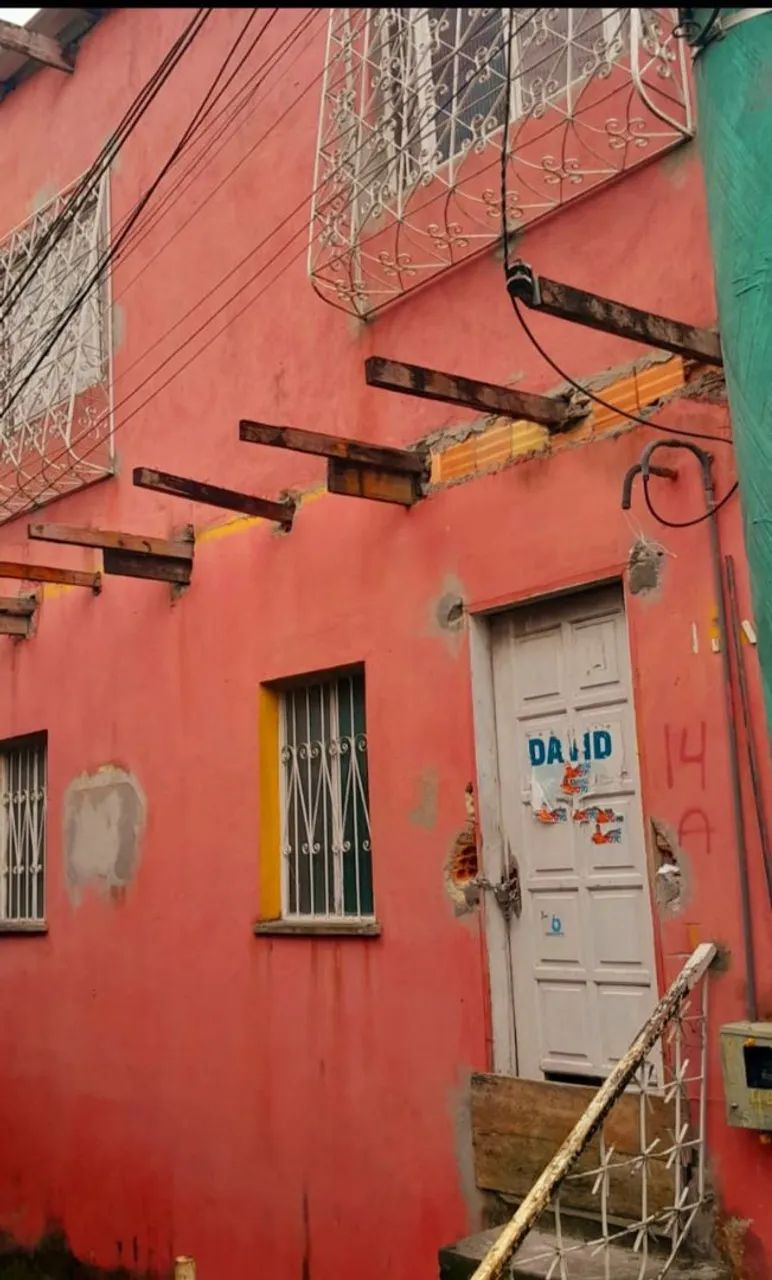 Vendo esta casa na Visconde Porto Alegre