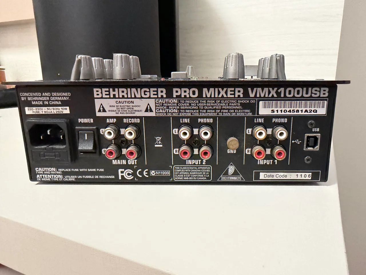 Mixer Dj Behringer Vmx100 Usb 2 Canais (Usado) - Instrumentos