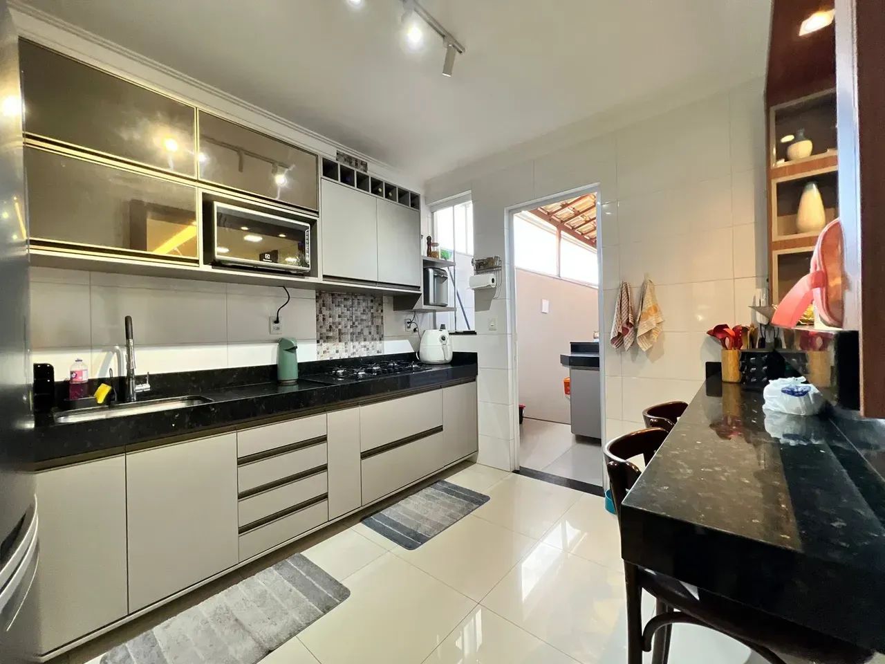 Casa com 3 quartos sendo 1 suíte 3 banheiros 2 vagas - Foto 5