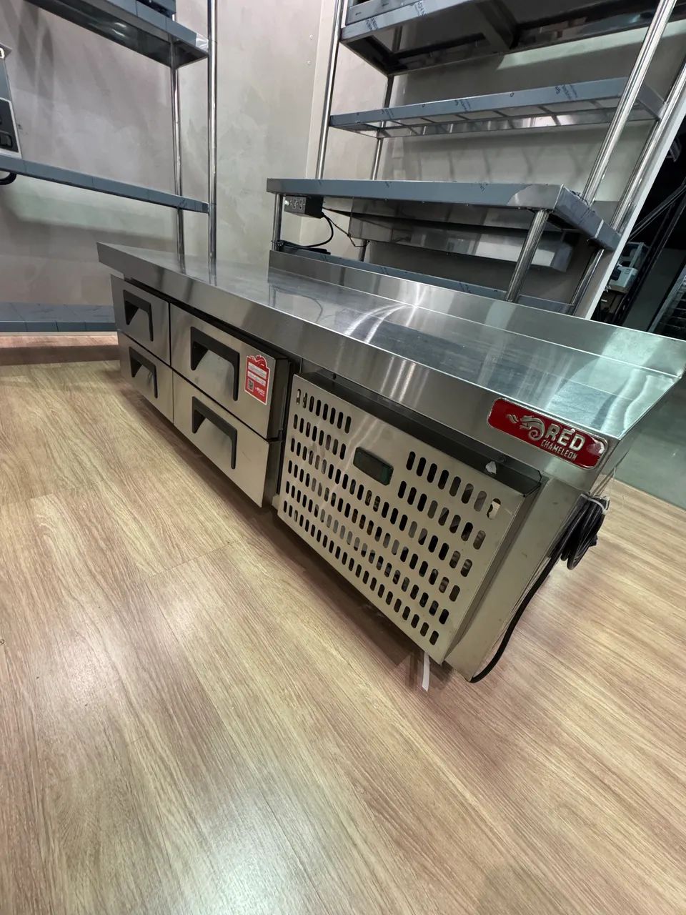 BALCÃO REFRIGERADO COM 4 GAVETAS 1,5M novo  - Foto 2
