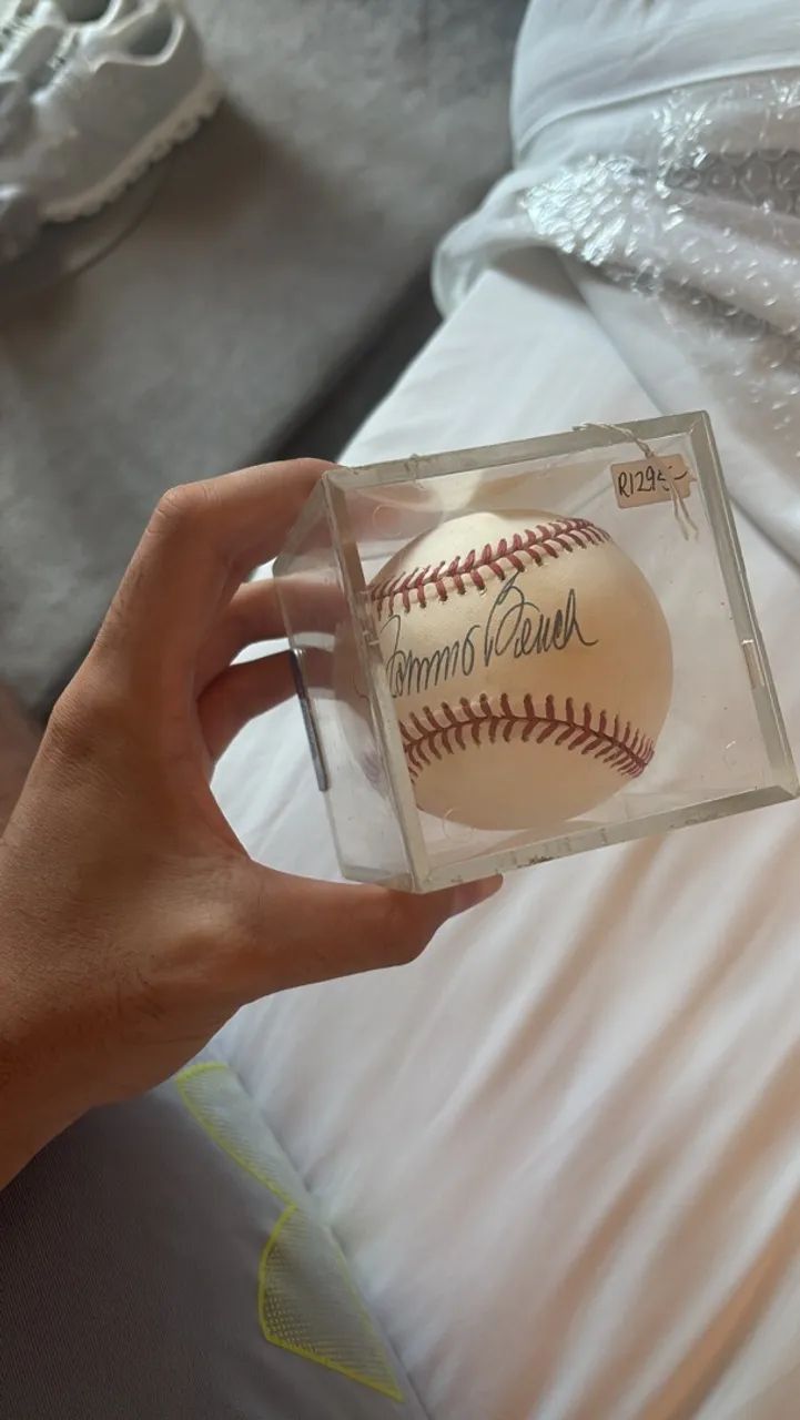 Bola de beisebol autografada pelo Johnny Bench  - Foto 2