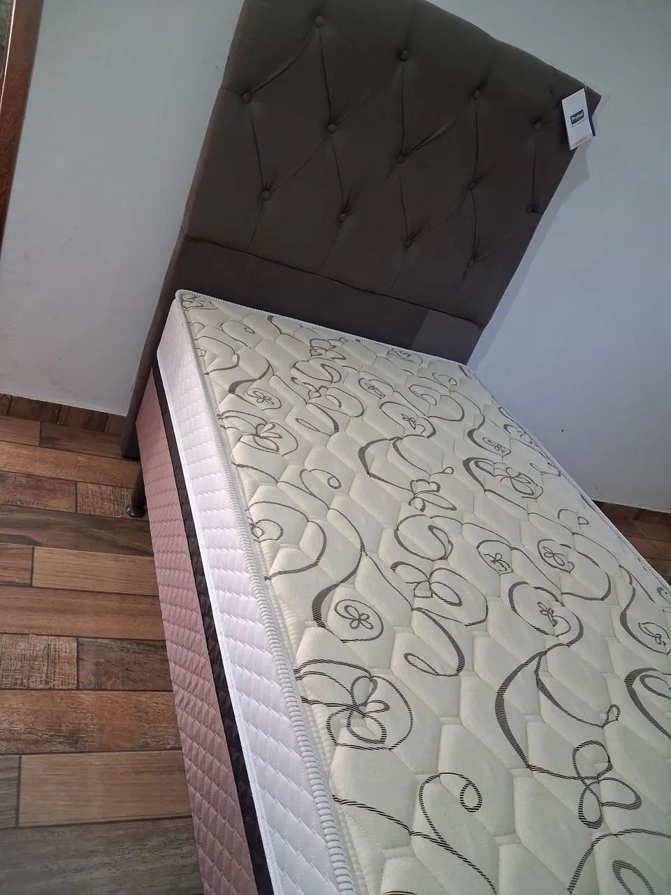Vendo cama box solteiro nova - Foto 3