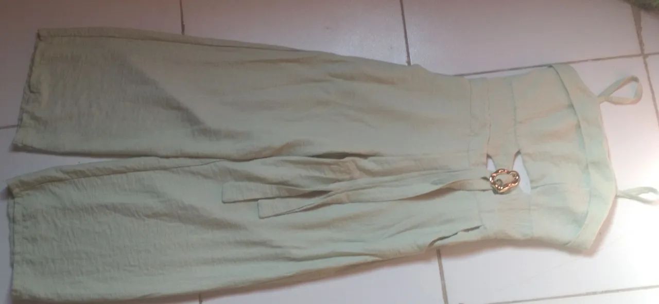 Vestido e um macacao  - Foto 2