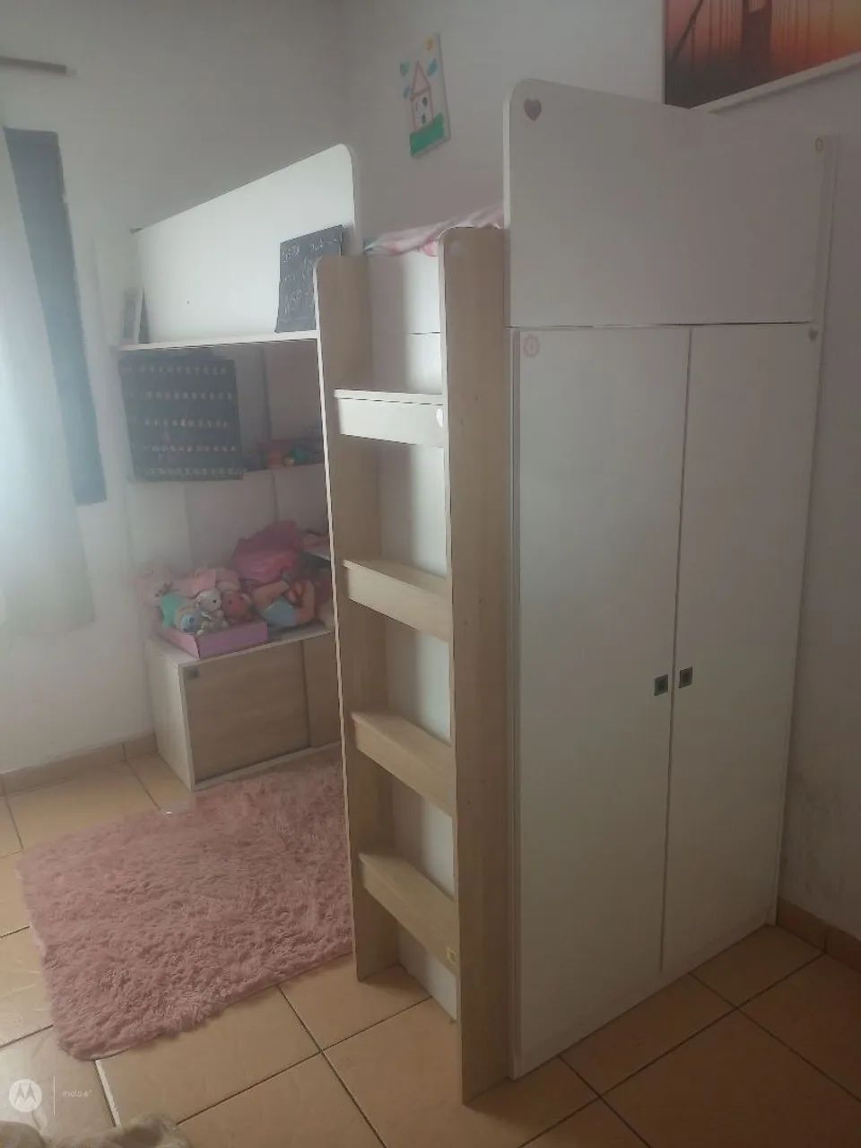 Cama elevada multifuncional com escrivaninha e guarda-roupa  - Foto 4