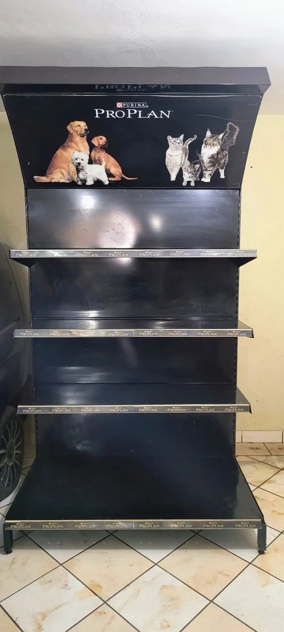 Gôndolas para petshop