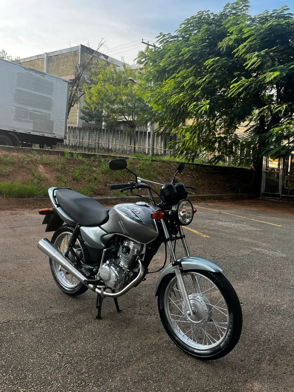 CG TITAN KS 125