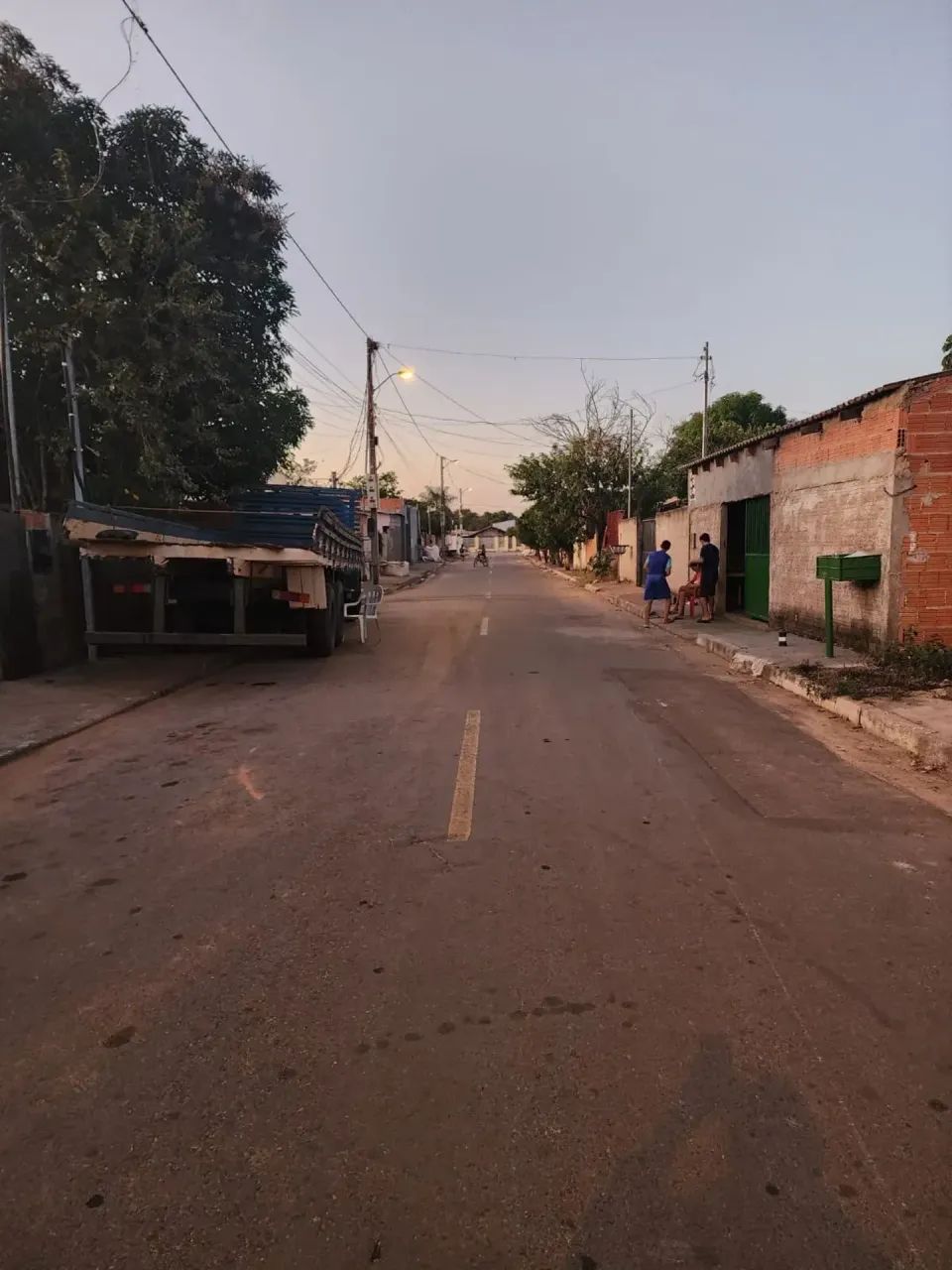 Vendo um lote com casa inacabada na rua Sete Preda 90 em Cuiabá - Foto 2
