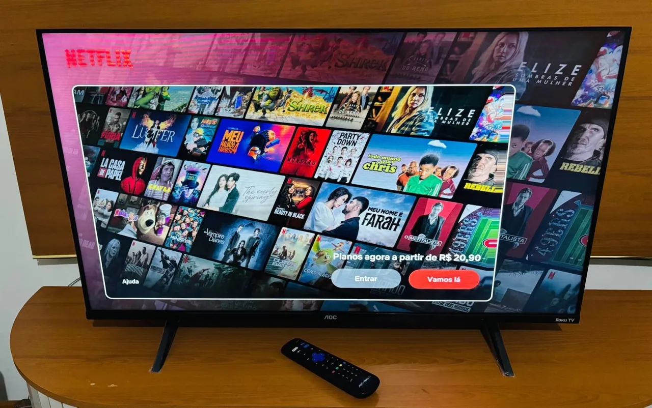 Smart tv Aoc Roku 40 polegadas impecável  - Foto 3