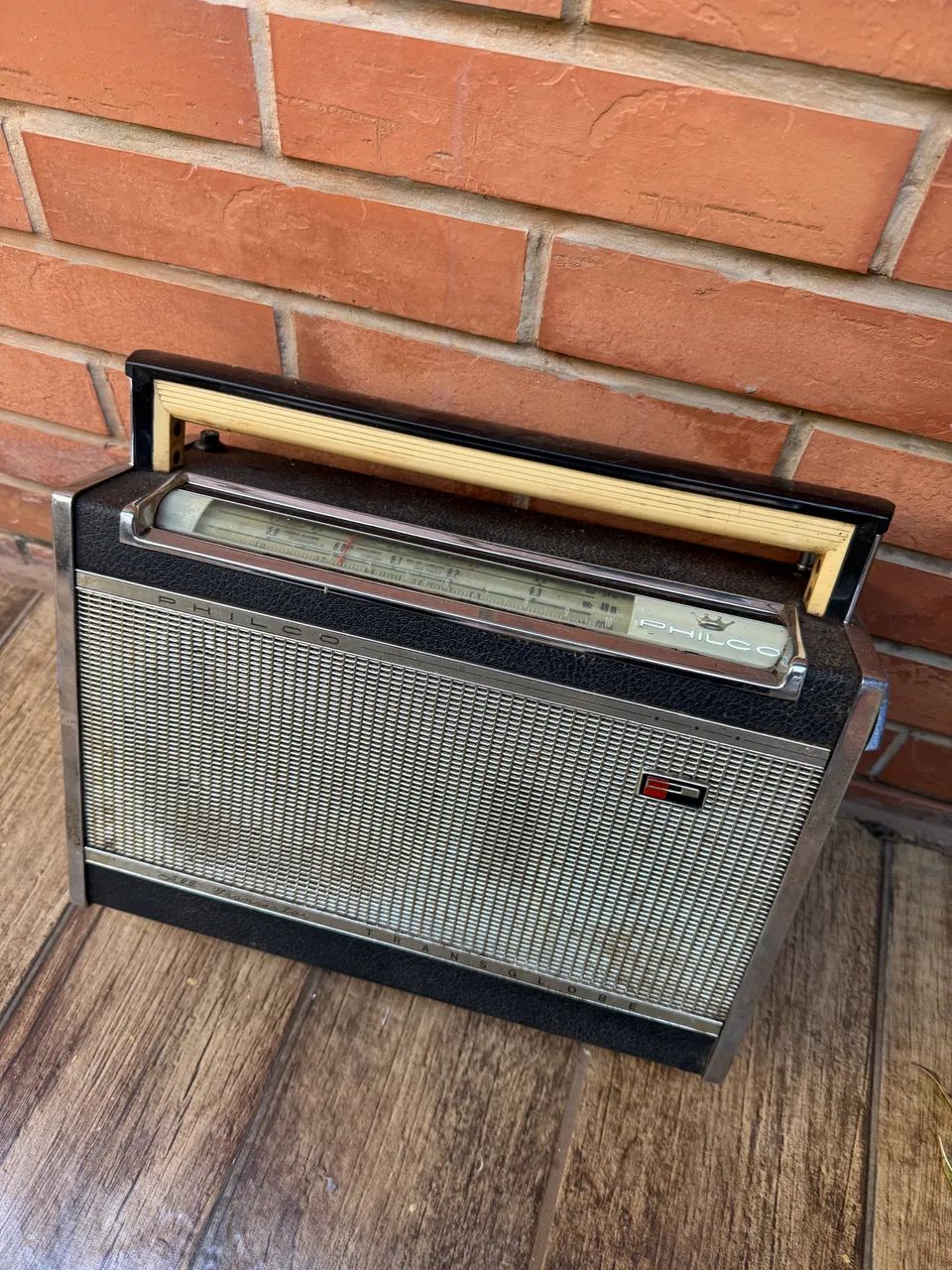 Rádio Philco antigo  - Foto 5