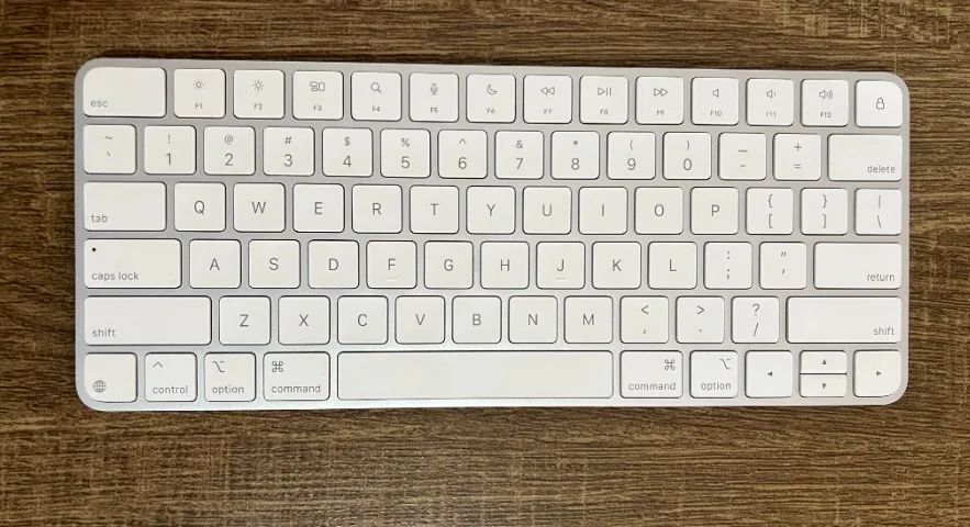 Magic Keyboard - Bluetooth, USB-C (A3203) - Periféricos e
