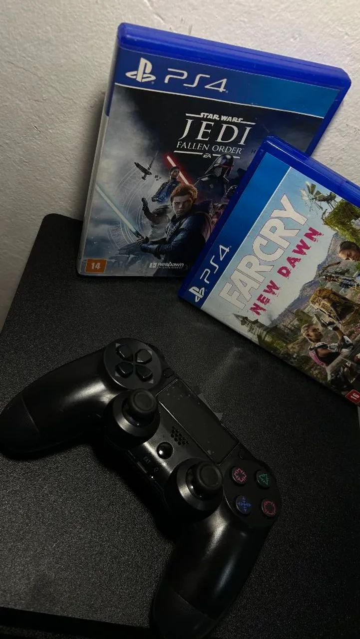 PLAYSTATION 4
