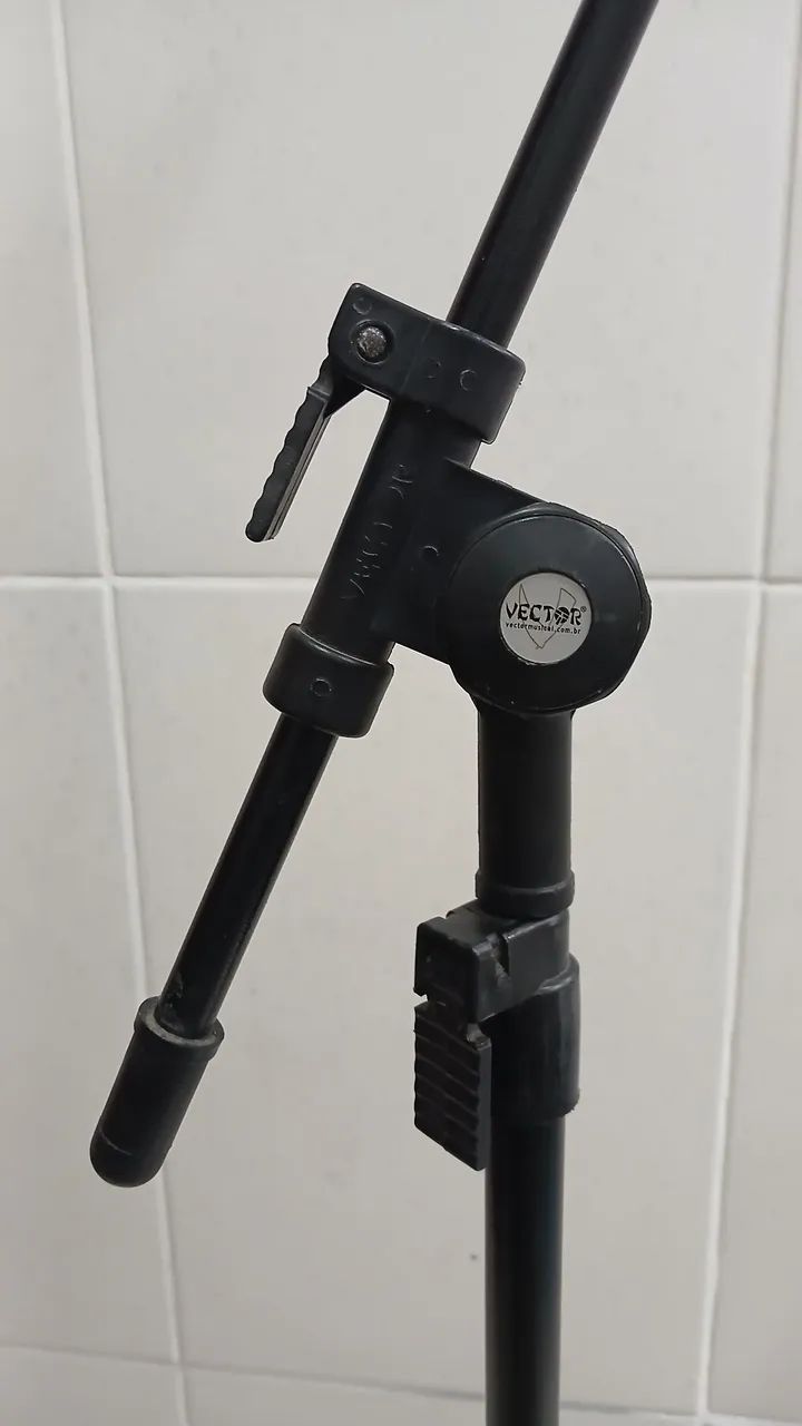 Microfone Dinâmico Behringer Ultravoice modelo XM8500 - Foto 5