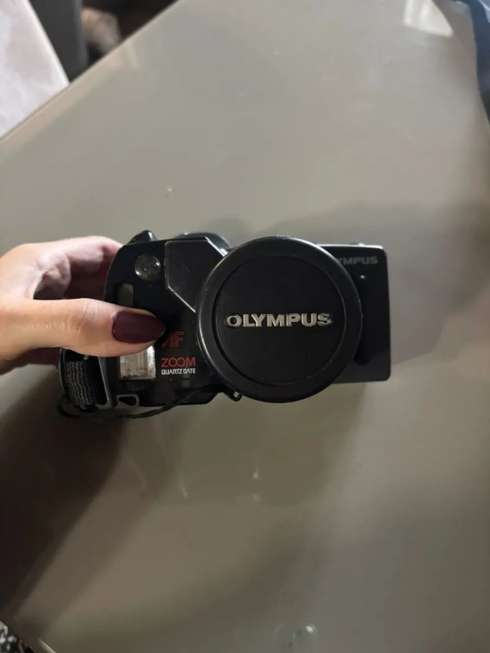 Câmera Analógica Olympus AF Zoom Quartz Date Vintage + Case