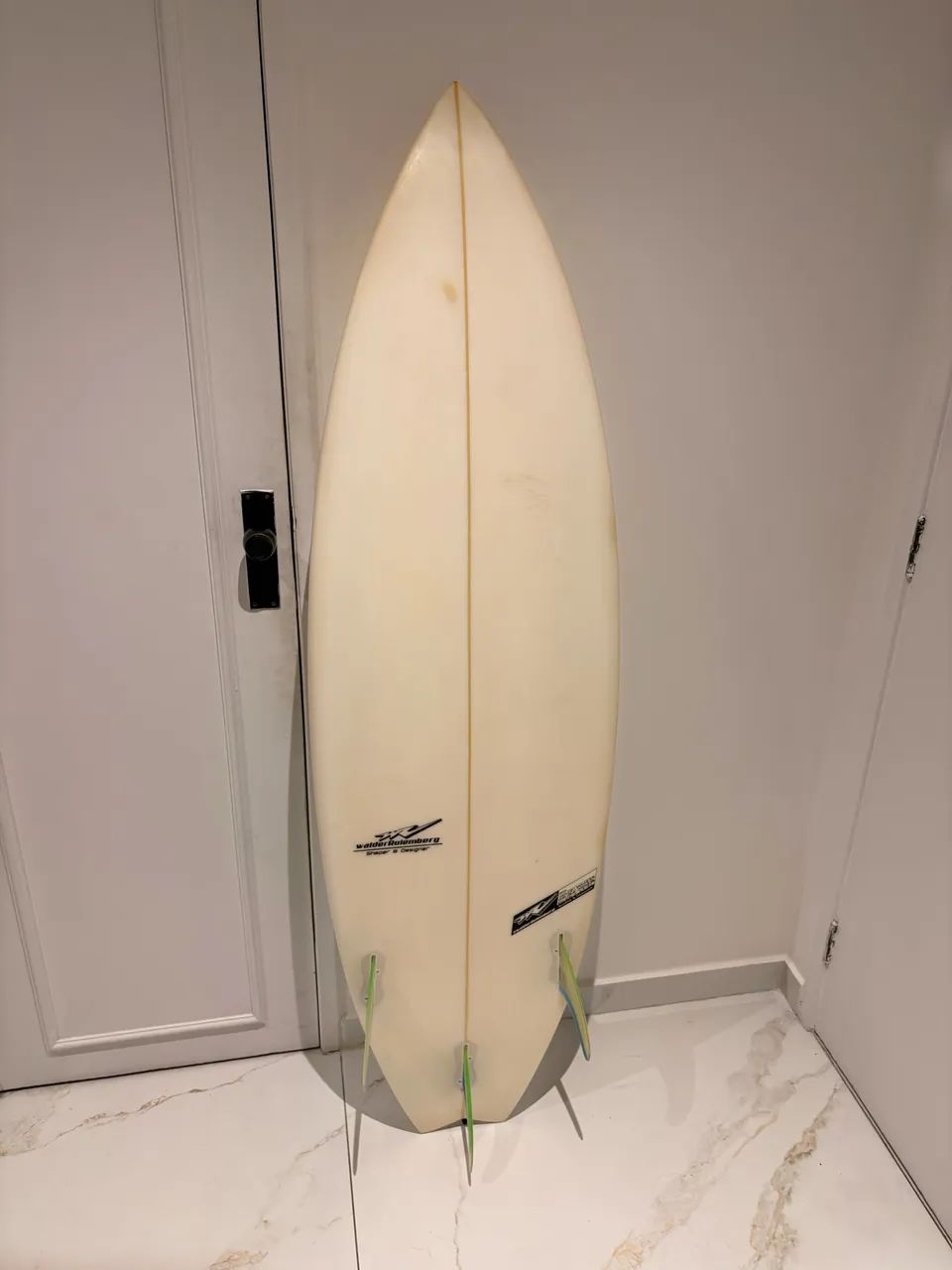 Prancha de surf 5.7? , volume 26.5L , Zerada (Acompanha Quilha, deck e capa) - Foto 2