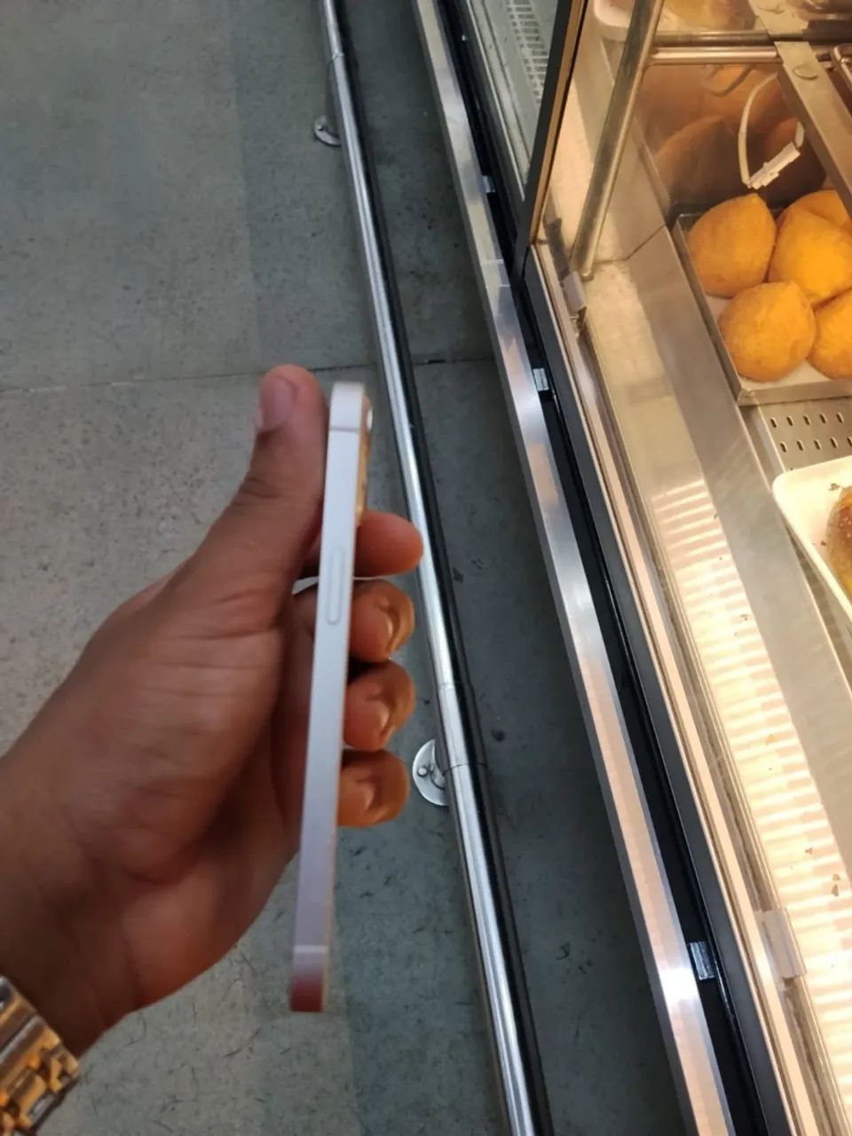 iPhone 13 128 gb aceita troca  - Foto 2