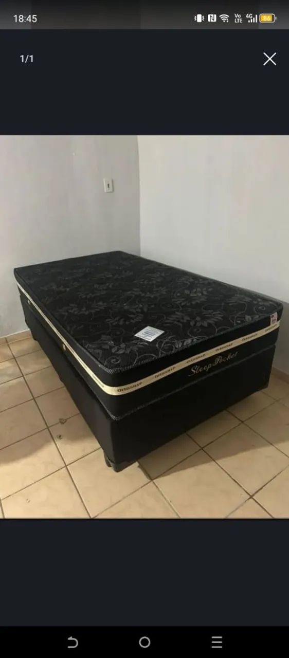 Cama casal com colchão molas ensacadas na cor preta