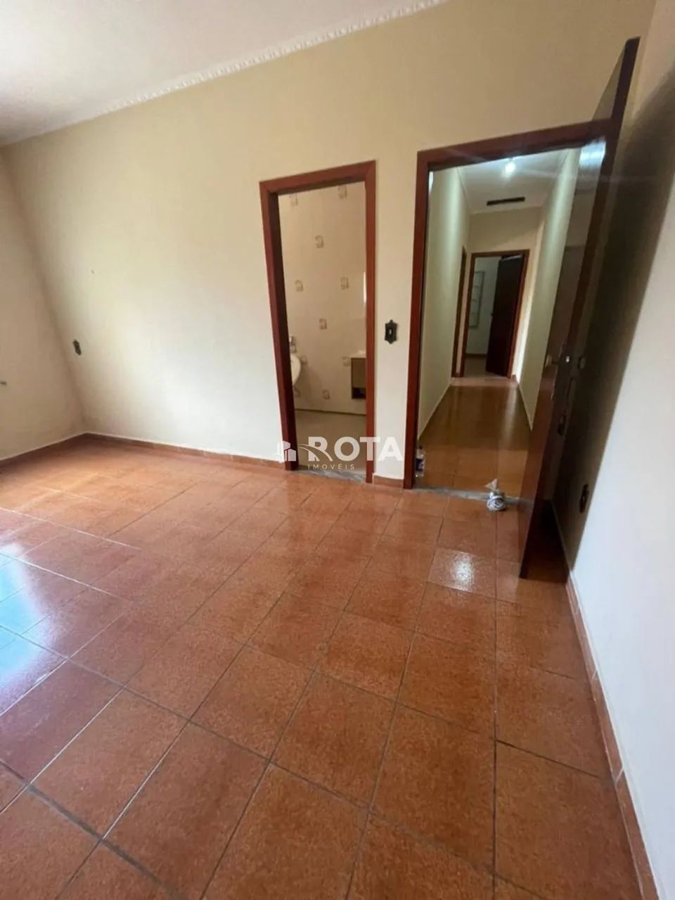 Casa com 3 quartos, ampla, térrea, de esquina. - Foto 5