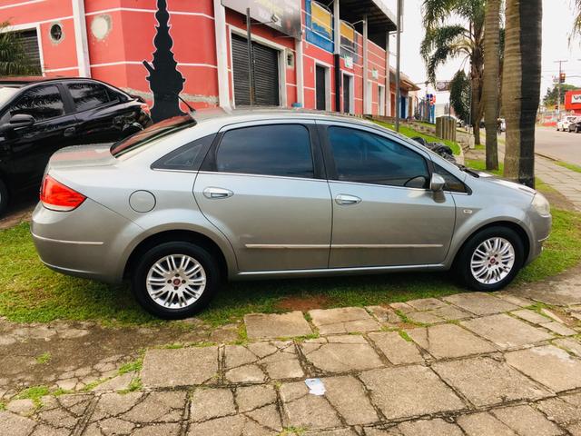 Fiat Linea Hlx 1.9 Manual 2010 - Foto 3